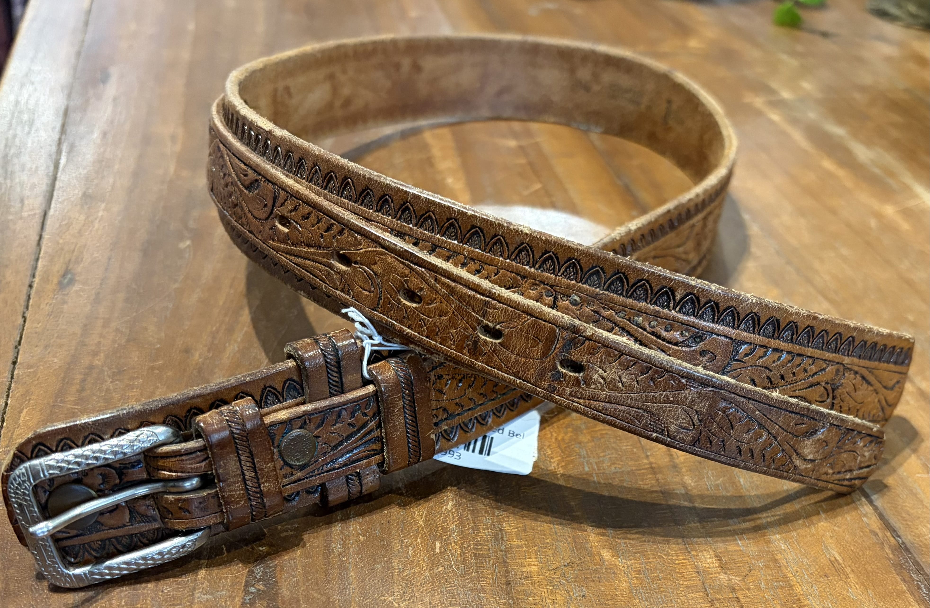 Sistergolden Vintage Flora Hand Tooled Belt 34”