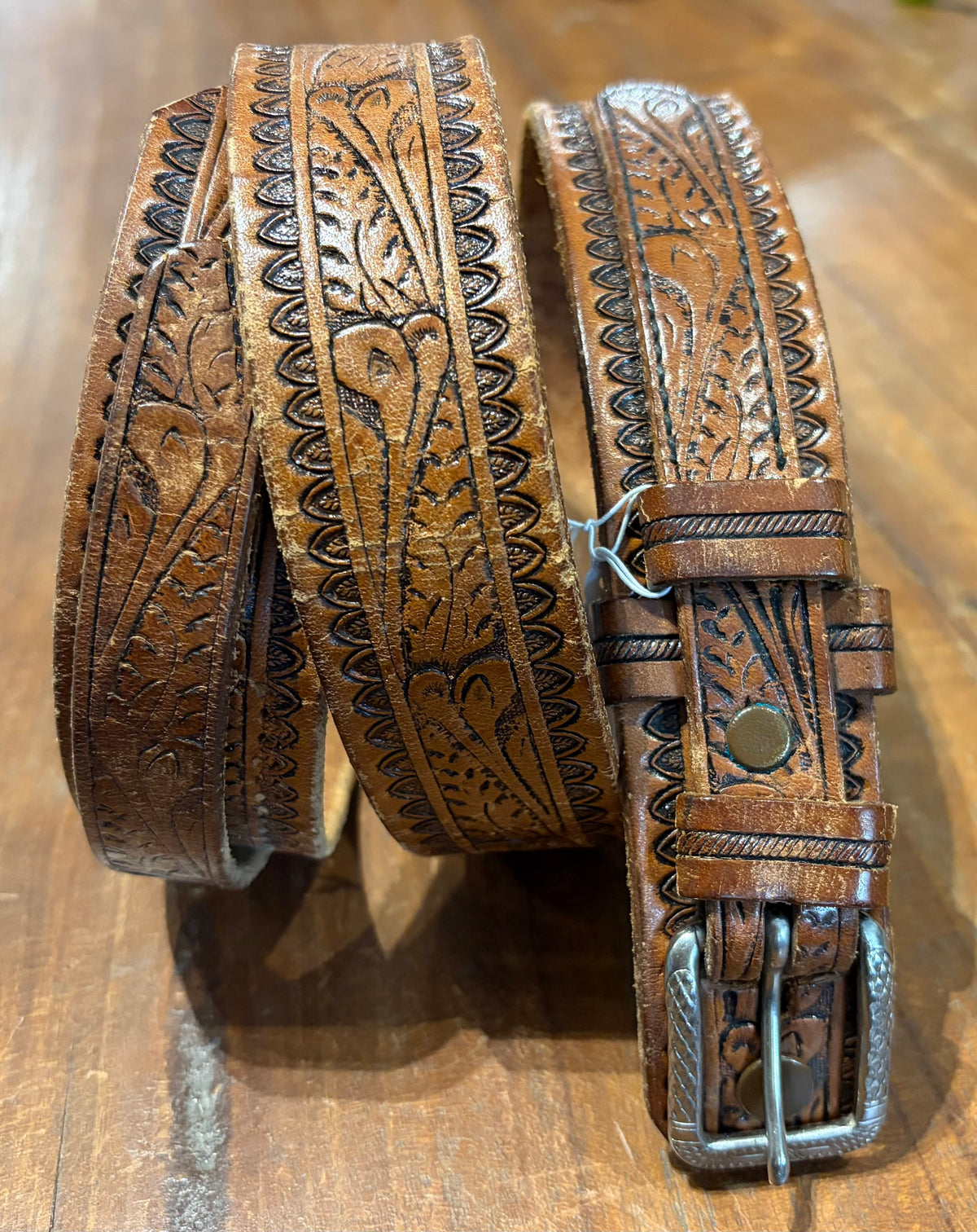 Sistergolden Vintage Flora Hand Tooled Belt 34”