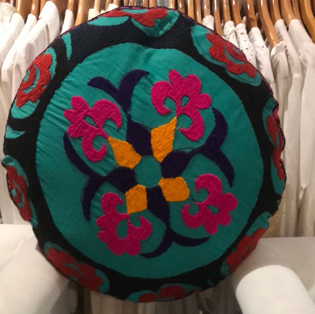 Sistergolden Vision Round Filled Cushion #18